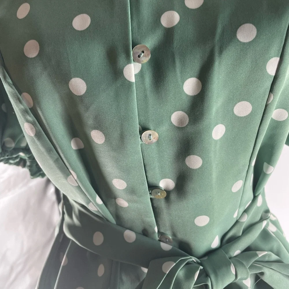 Puffed sleeve polka dot top - Picture 7 of 7
